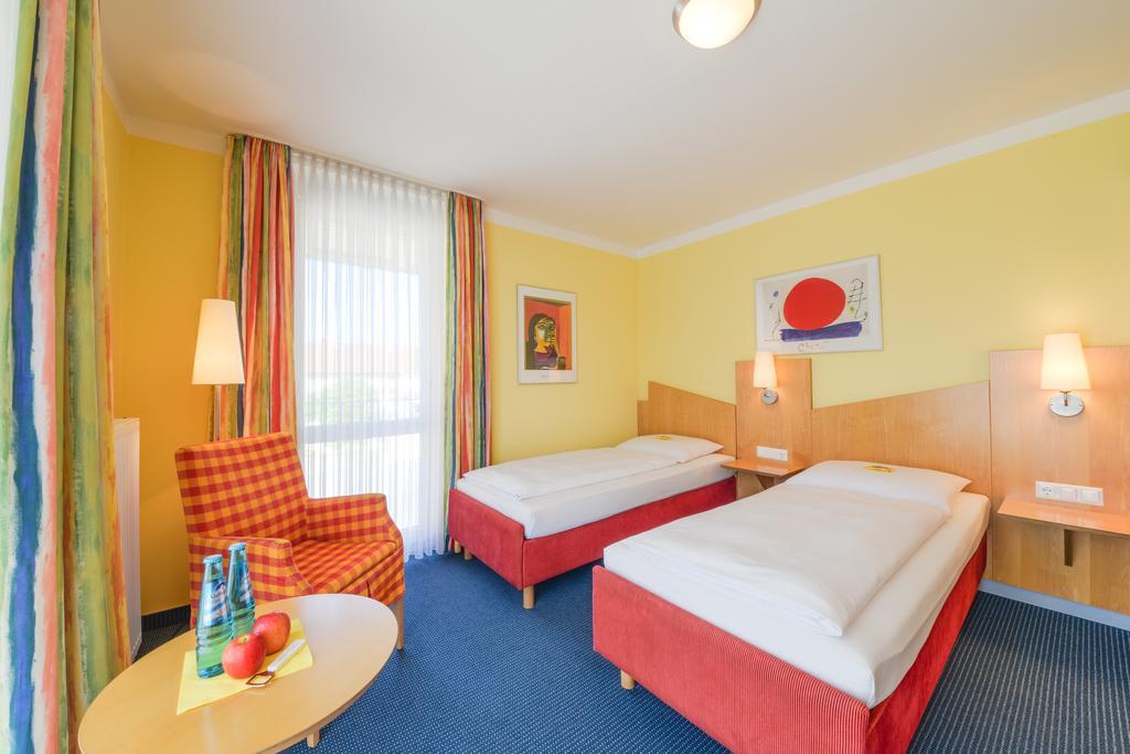 Hotel Beim Schrey Kirchheim bei Muenchen Habitación foto